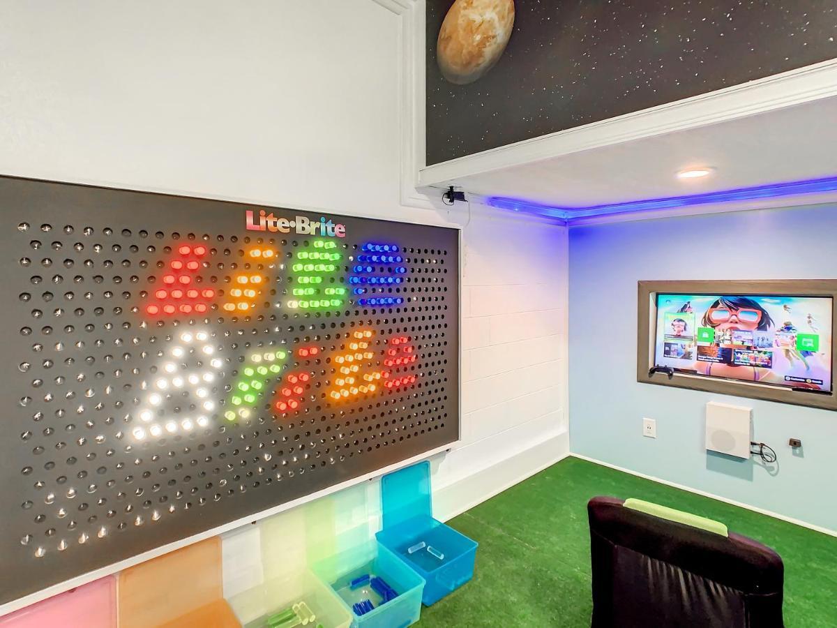 7 Bdr Family Themed Home With Mario Games Room And Free Pool Heat Orlando Exterior photo